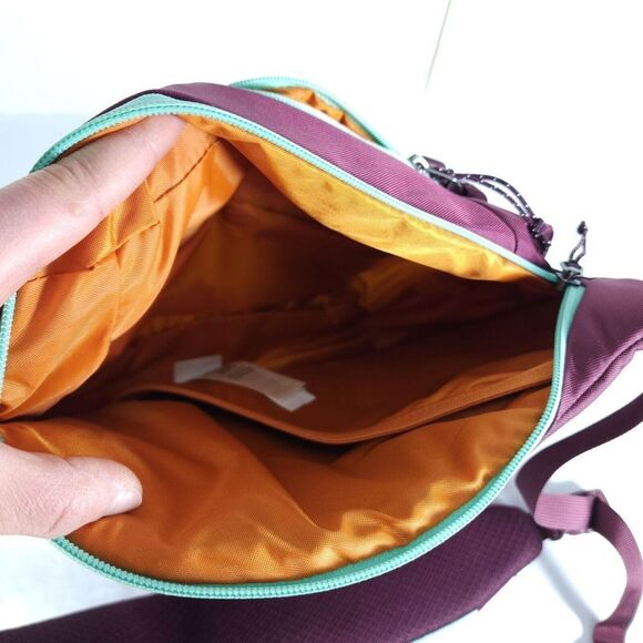 Patagonia Atom 8L Purpl Blue Hiking Sling Shoulder Snap Crossbody Backpack Bag - Picture 10 of 12